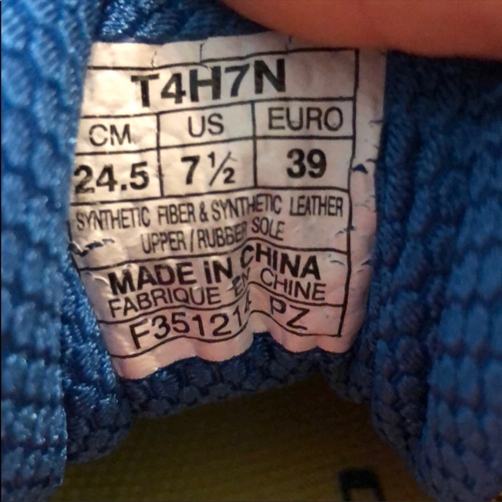 ASICS - Picture 5 of 5